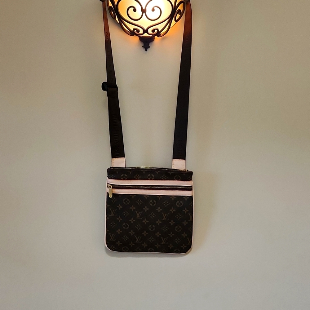 Cross body bag